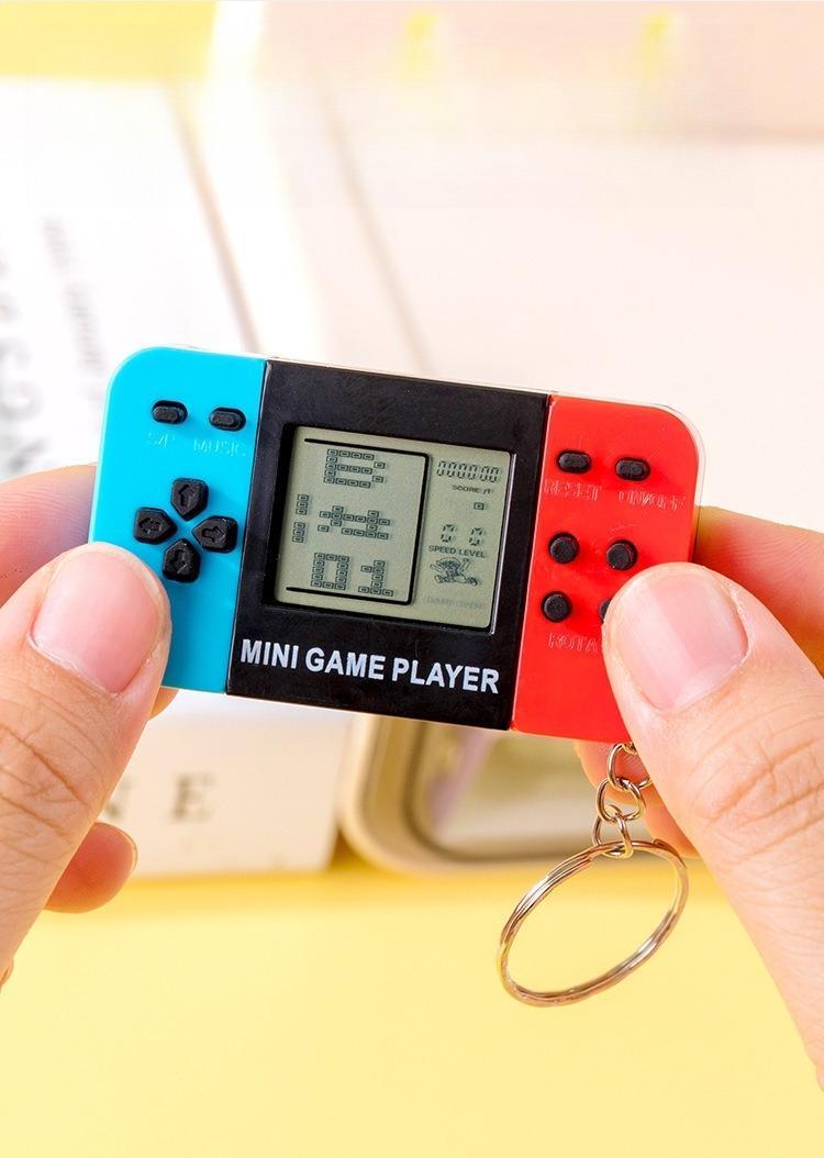 Mini Handheld Game Console Keychain Video Game Player Party Favors For Kids Birthday Christmas Gifts School Classroom Prizes