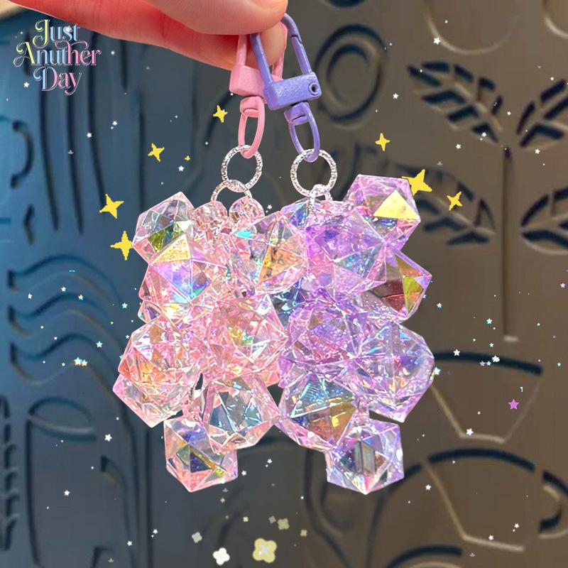 Cute Transparent Grape Cluster Keychain, Shiny Diamond Beaded Bag Charm, Kawaii Iridescent Hanging Ornament for Backpacks, Gifts for Girls