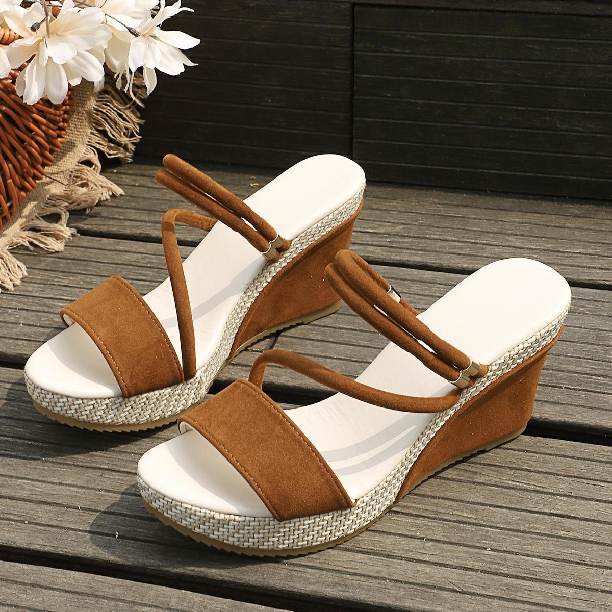 The insulated slope sandals and casual Flatform sandals feature a waterproof platform and a hemp rope-woven sole. Perfect for petite sisters!