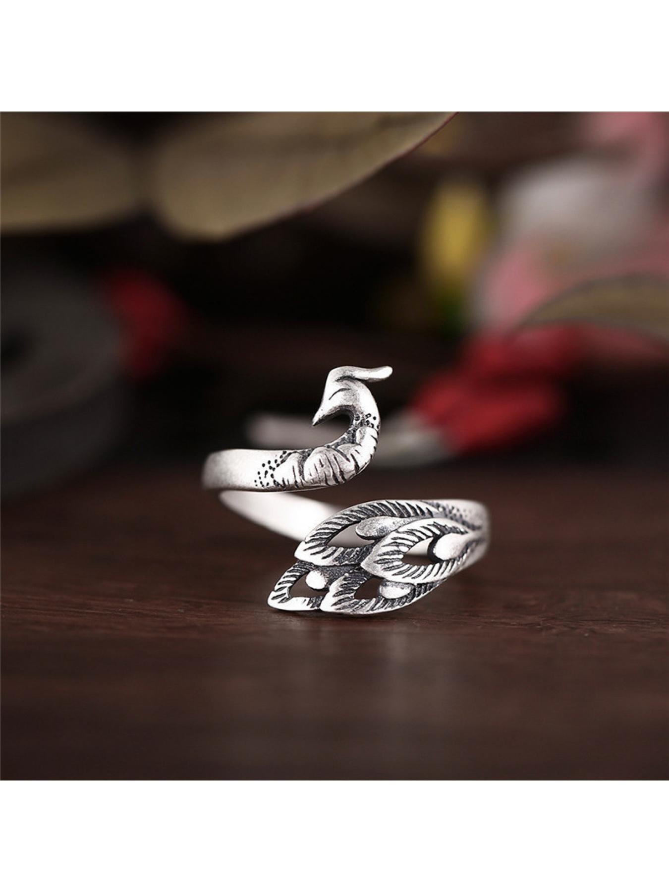 1 frog golden toad ring, retro vintage style, open ring design, personalized new style, can be worn alone or as a layered ring to match. Suitable for retro enthusiasts, trendy young people, and people with fun zodiac signs. It is a unique and eye-catching