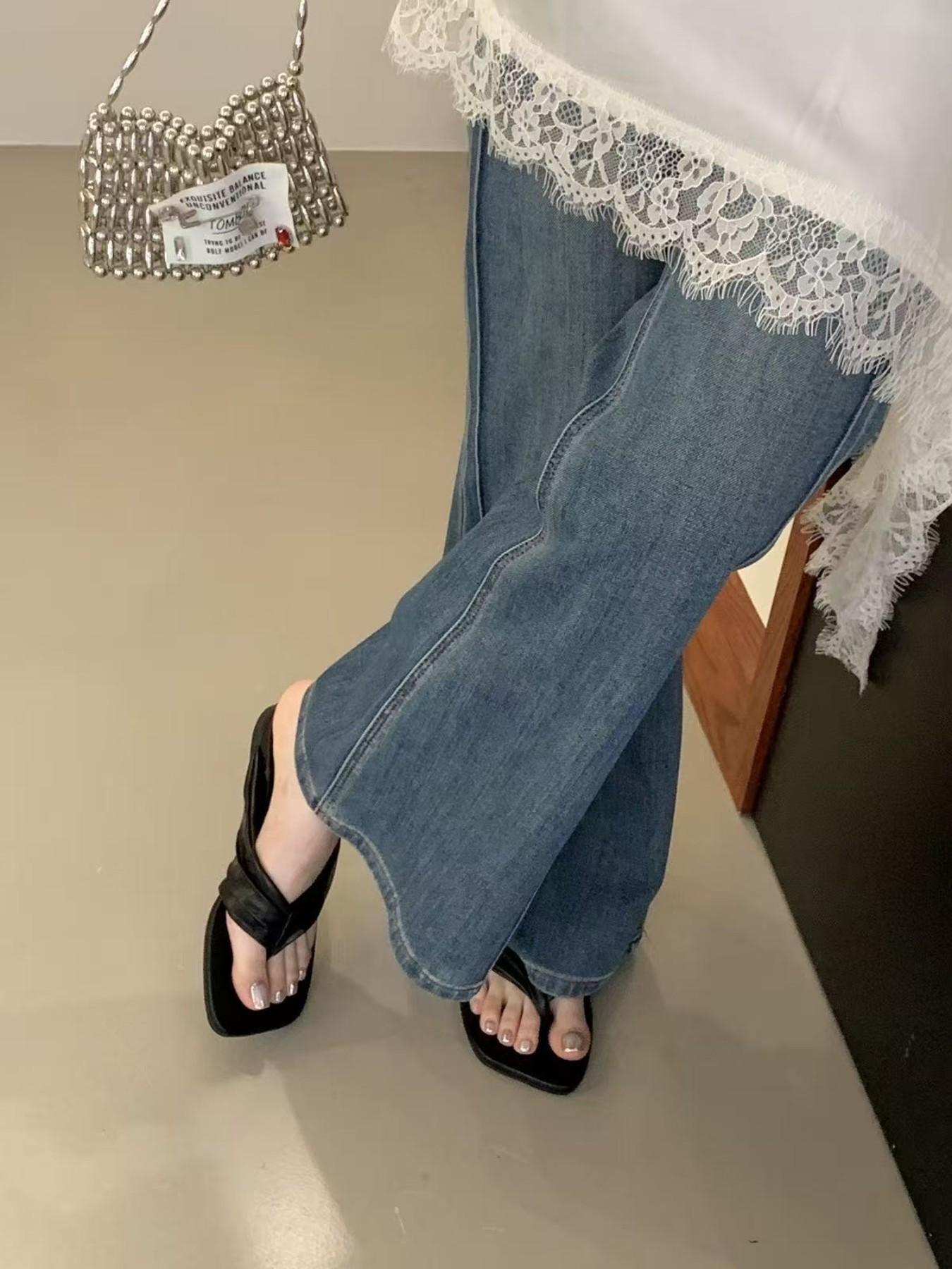 2026 Summer New Square Toe Sandals for Women, Outdoor Wear, Flat Sole, Slip-On, Comfortable Beach Shoes, Trendy Footwear