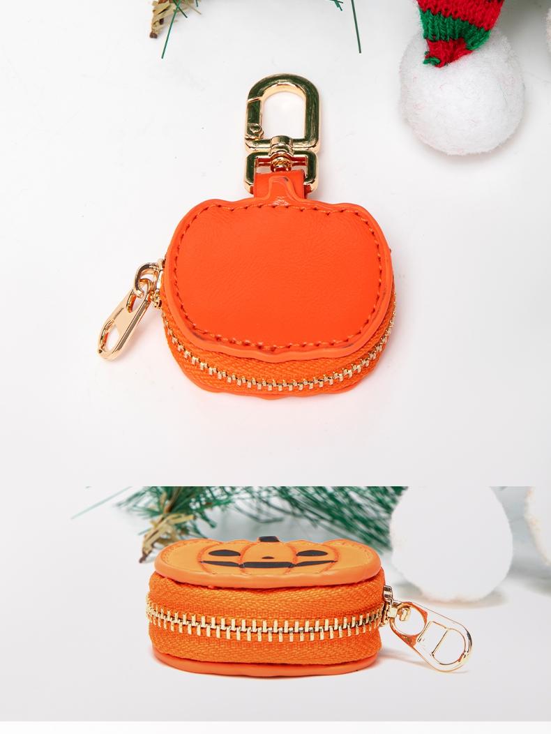 Cute Pumpkin Pendant, Mini Keychain Accessory, Cute Charms Keychain, Perfect Gift for Bags and Backpacks, All Season Casual Style, Halloween Gothic Style, Unique Gift for Friends and Family on Christmas
