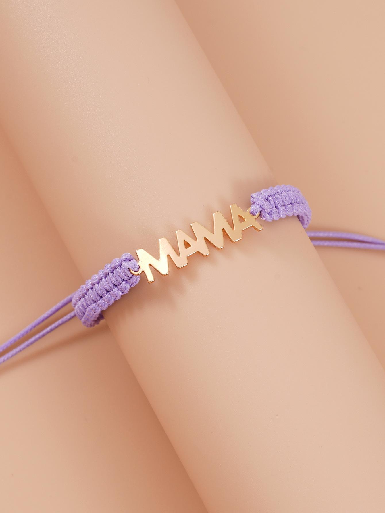 A handmade string bracelet with English letters for your mother. Comes with a card bearing a blessing.