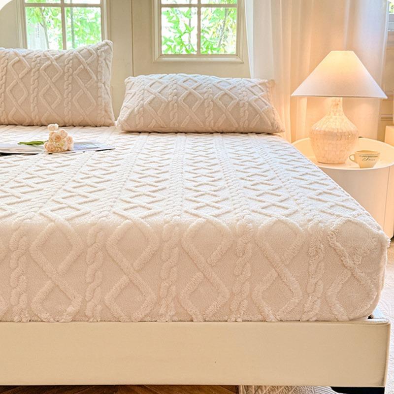 King Queen Size Diamond Pattern Bed Sheet Set, Soft Washable Fabric, Deep Pocket Design, Includes 1 Fitted Sheet and 2 Pillowcases #GLOBAL PICKS