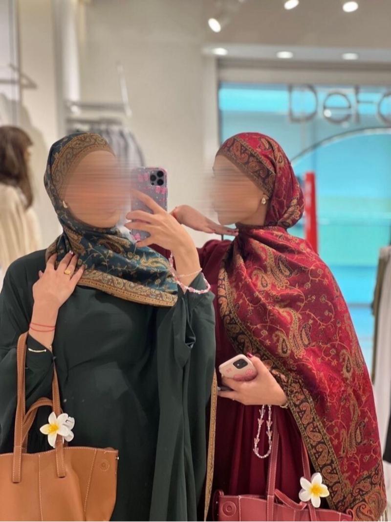 Women's Paisley Pashmina Hijab Head Scarf, Elegant Fringe Design, Perfect for All Seasons, Ideal for Daily Use & Stylish