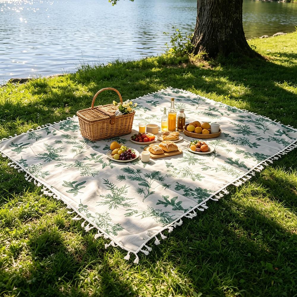 Ins Style Tassel Fringe Picnic Blanket - Vintage Green Plant-Print Camping Mat, Portable Foldable Outdoor Throw for Lake, Lawn (Sports & Outdoor Camping & Hiking Picnicware), Blankets