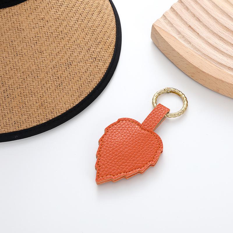 Magnetic Hat Clip Portable Travel Hat Holder, Anti-Loss Sun Hat Hook, Backpack Strap Attachment, Essential Gear for Hikers & Adventurers