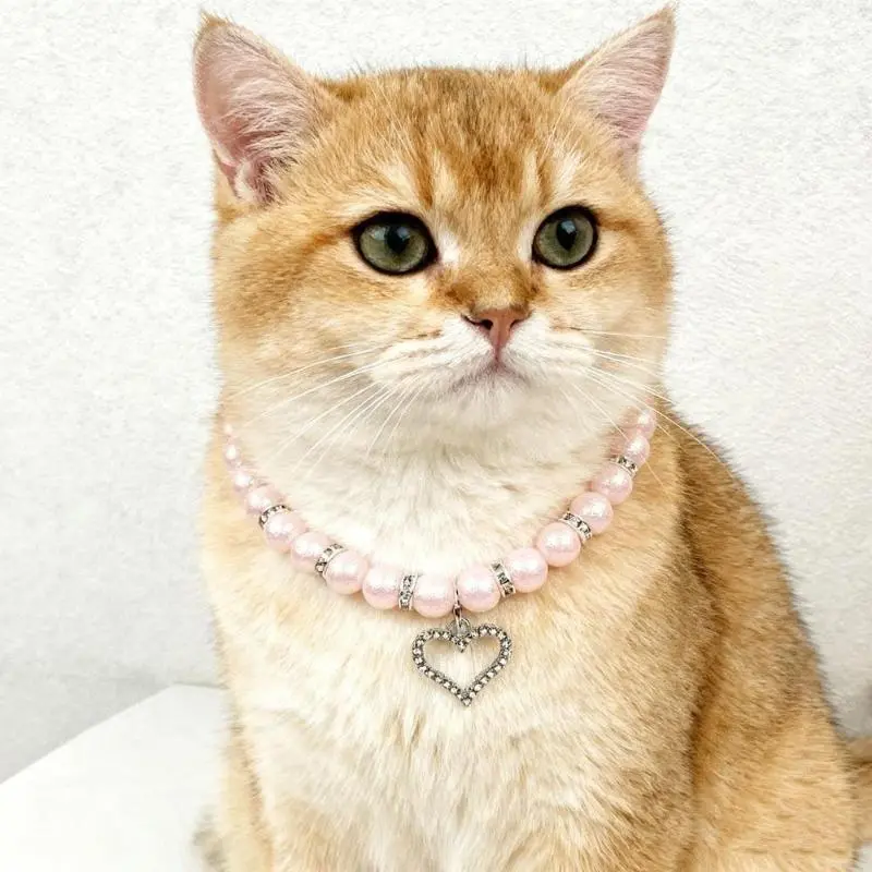 Adjustable Pet Pearl Collar 8"-12", Shiny Crystal Heart Rhinestone Pendant, Luxury Old Money Aesthetic Pet Necklace, Secure Buckle Polyester Pet Collar, Ideal Birthday Anniversary Christmas Gift for Small Pets