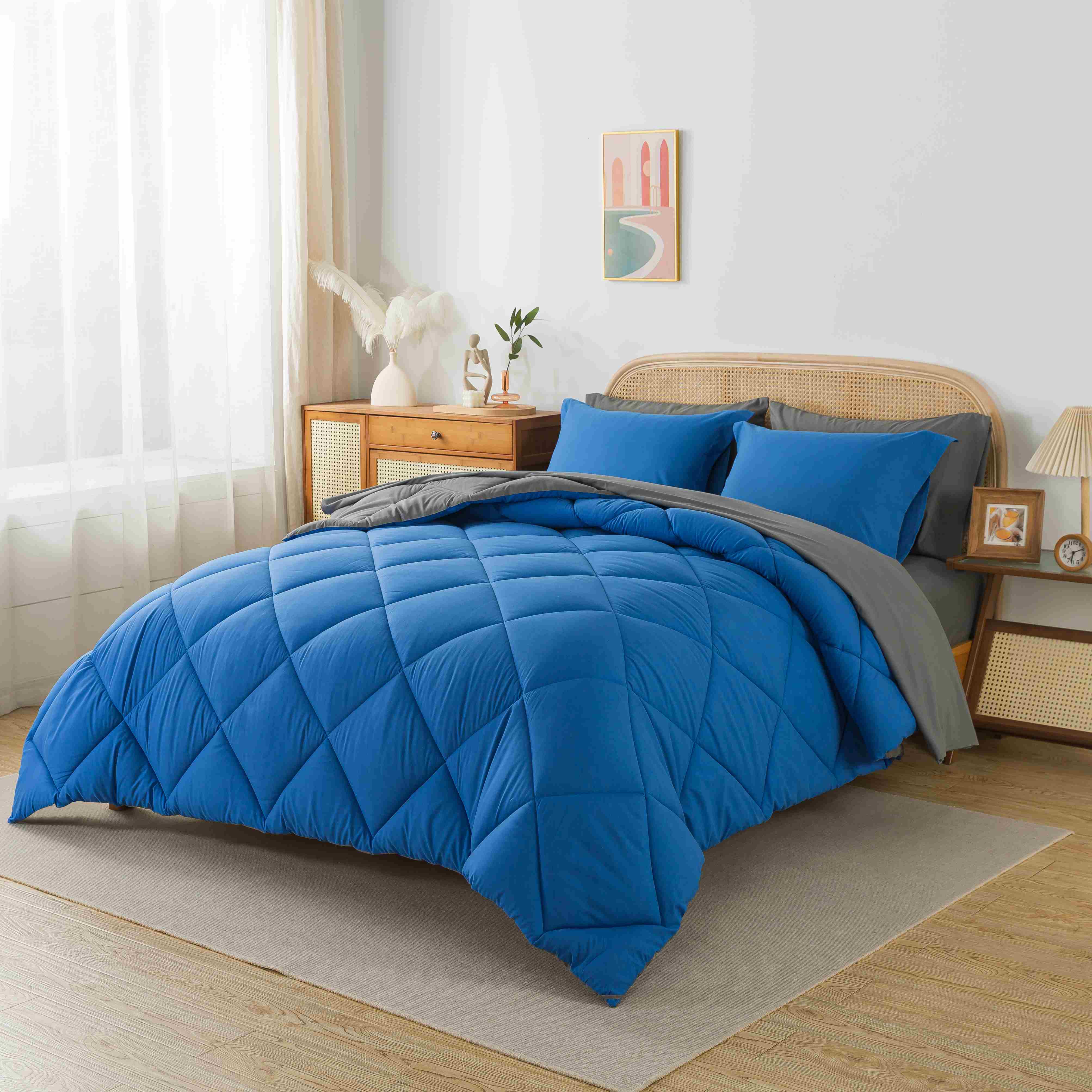 Cosybay 7-Piece Queen Size Comforter Set Orange Halloween Pumpkin Color Microfiber Bedding Set with Flat Sheet Fitted Sheet 4 Pillowcases Lightweight Luxurious Easy Care Machine Washable Christmas Bedding Soft And Breathable