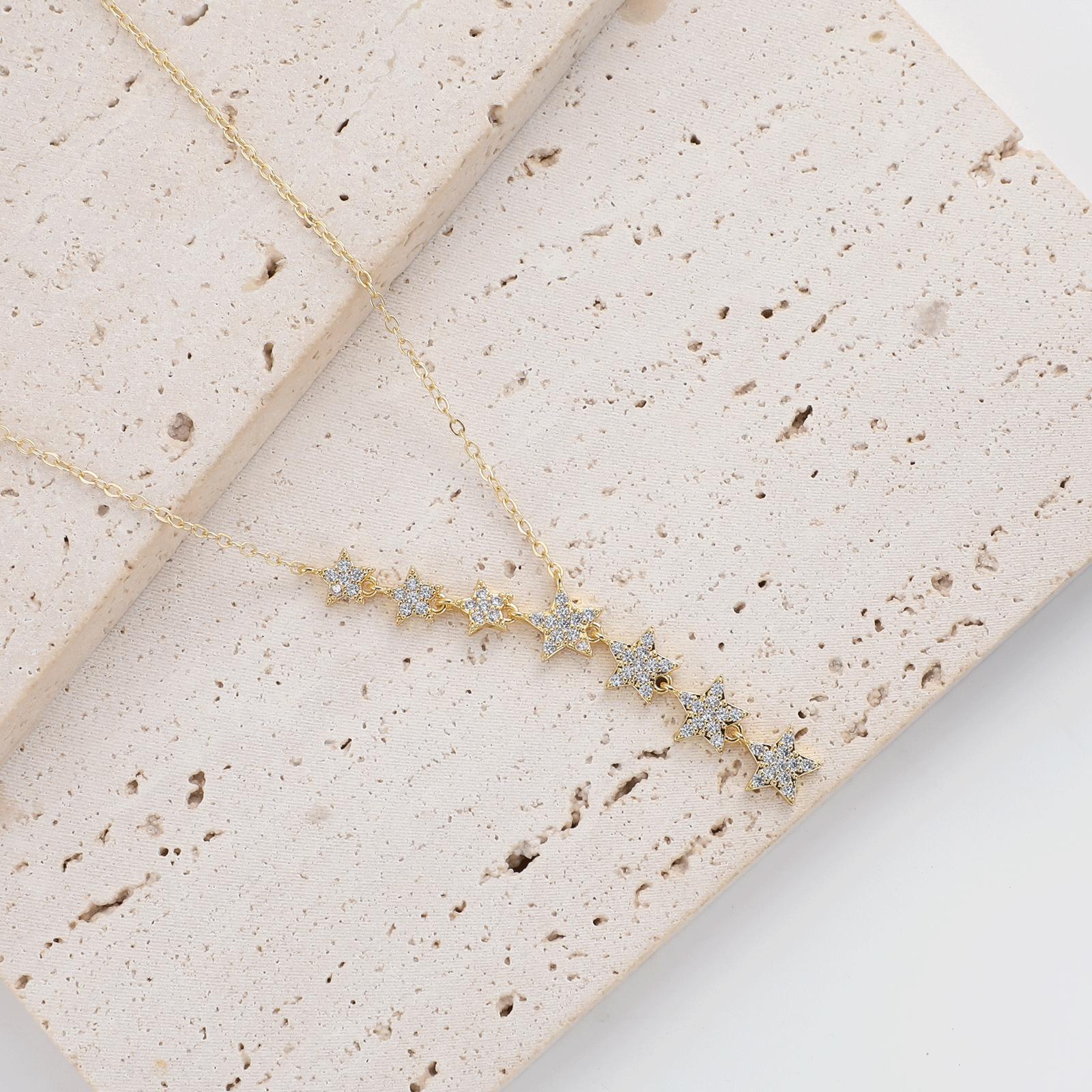 CAROVO Crystal Dainty Star Necklace for Women 18K Gold Plated Star CZ Charm Statement Y-Necklace Gold/Silver Shining Exquisite Choker Necklace for Women Adjustable Jewelry Gifts SpringStatements