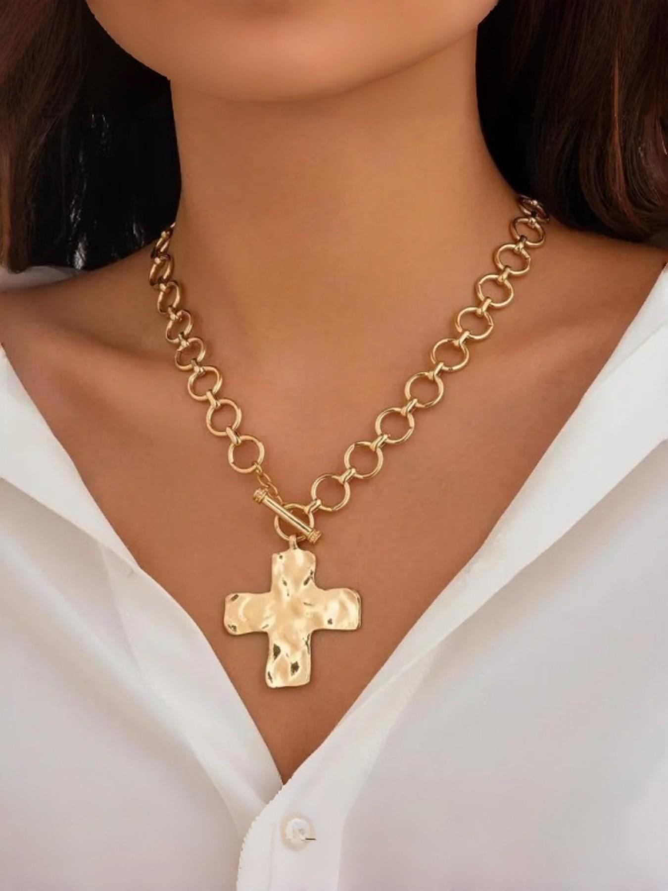 Chunky Cross Necklace for Women Statement Cross Pendant Necklace Layered Hammered Bold Cross Necklace Vintage Toggle Clasp Necklace Jewelry For Easter Gift