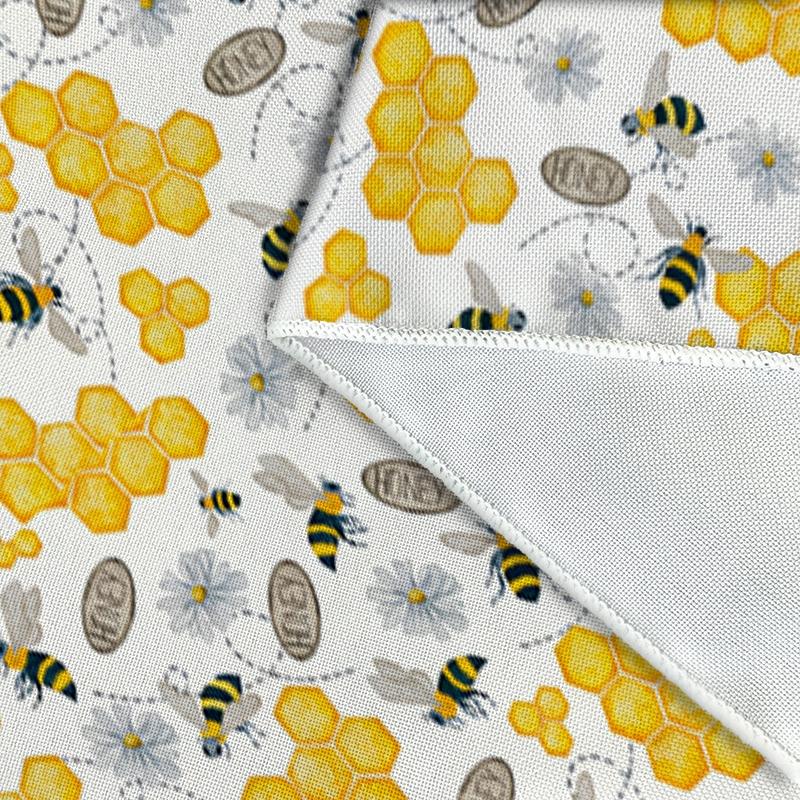 Honeycomb bee Pattern Printed Tablecloth, versatile throughout the four seasons, suitable for kitchen, hotel, and restaurant table decoration, enhancing dining atmosphere, and a must-have for versatile home decor.