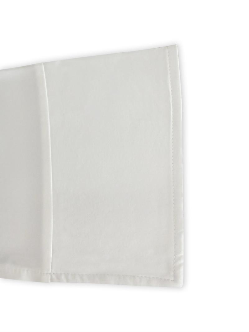 Women's slim-fit button-down long-sleeved casual shirt, suitable for daily commuting.