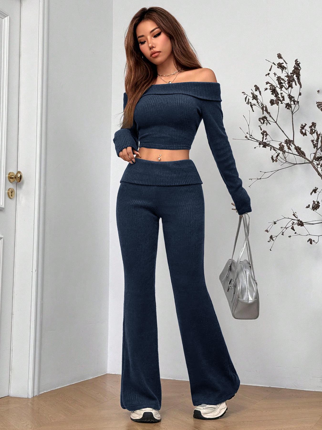 2026 Women's 2-Piece Matching Set, Off-The-Shoulder Long Sleeve Crop Top & High-Waist Flare Leg Pants, Sexy Y2K Ribbed Knit