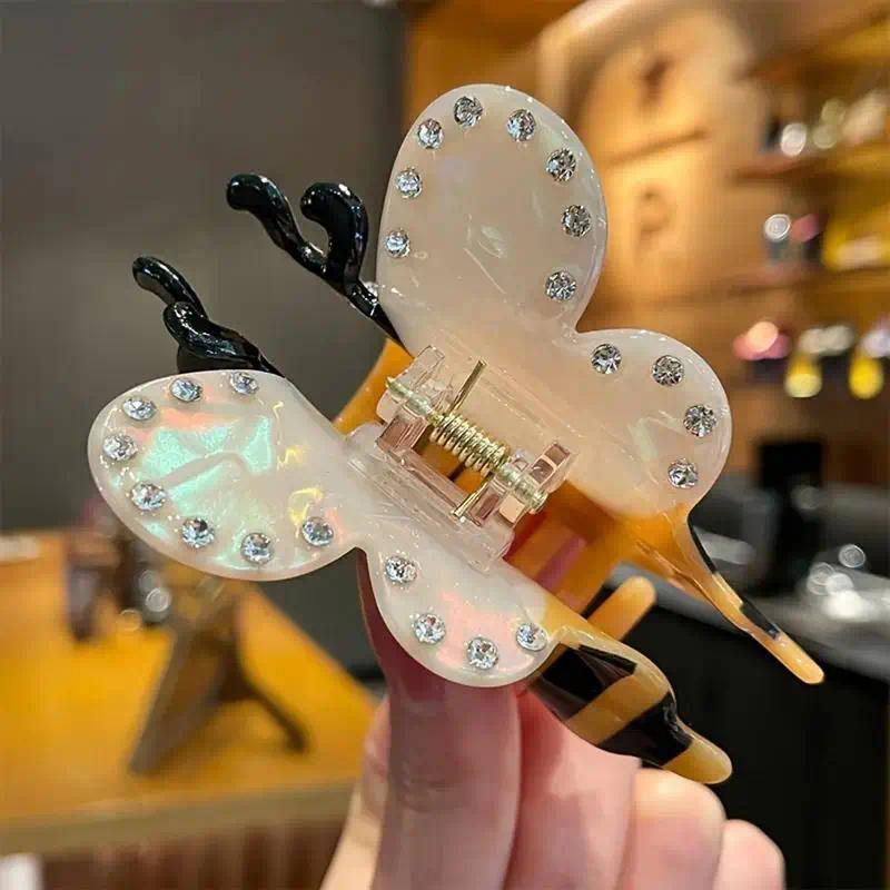 Cartoon Hair Claw For Women Cute Bee Ball Shape Shark Hair Gripper Claw Creative Acrylic Animal Hair Clip Girls Hair Accessories Cartoon Hair Claw For Women Cute Bee Ball Shape Shark Hair Gripper Claw Creative Acrylic Animal Hair Clip Girls Hair Accessories