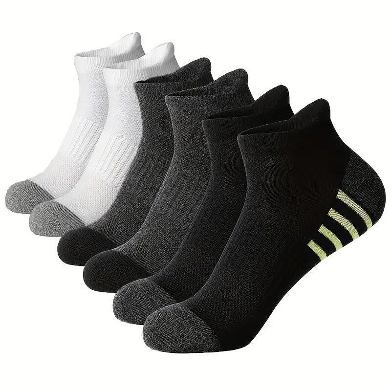 Large size men's short socks mesh breathable ear-lifting sports socks wholesale spring and summer black and white short cotton socks