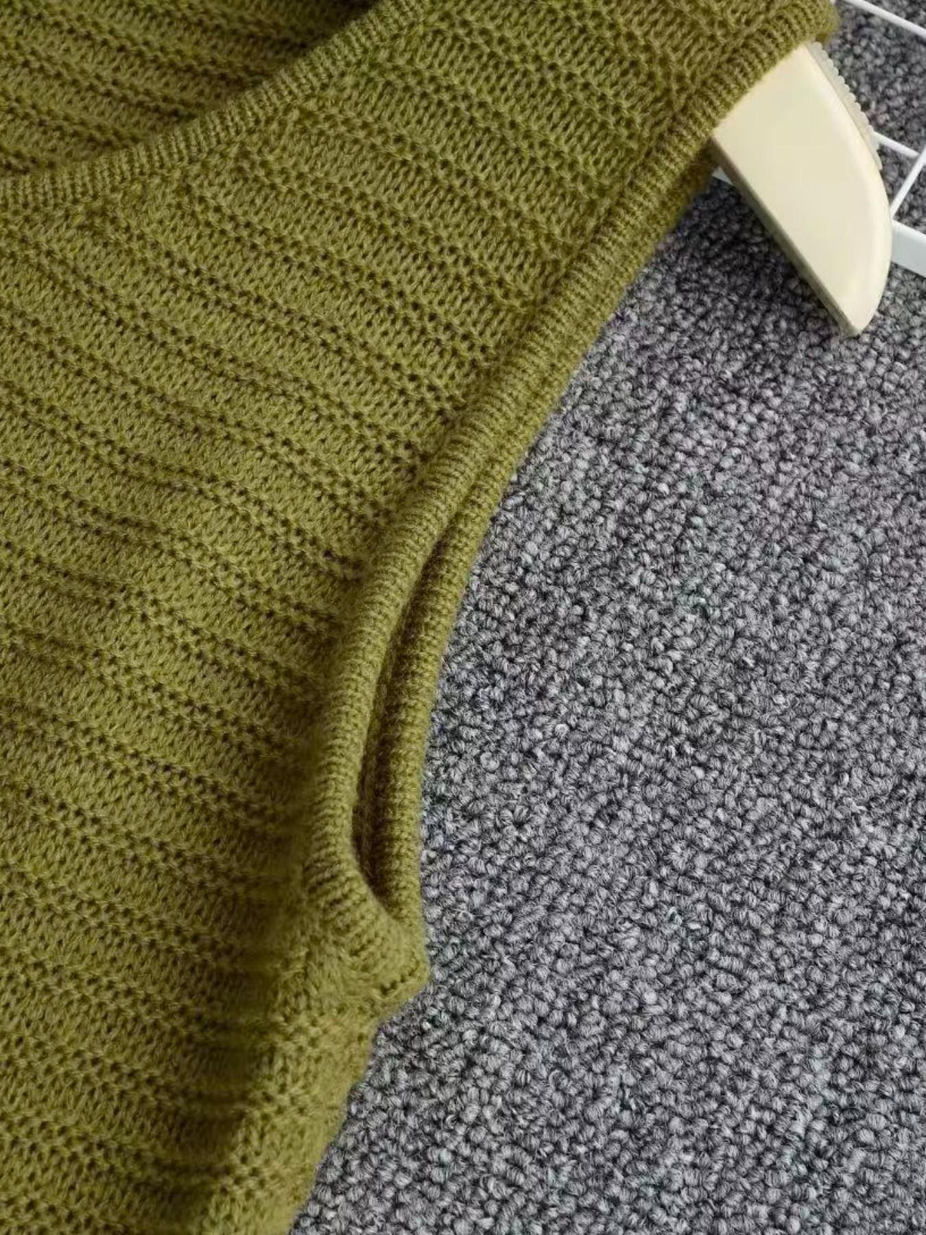 Elegant Sleeveless Knit Dress for Women, Summer Casual Flowy Hem with Fringe Trim, Stylish and Slimming Design, Perfect for Vacation Wear