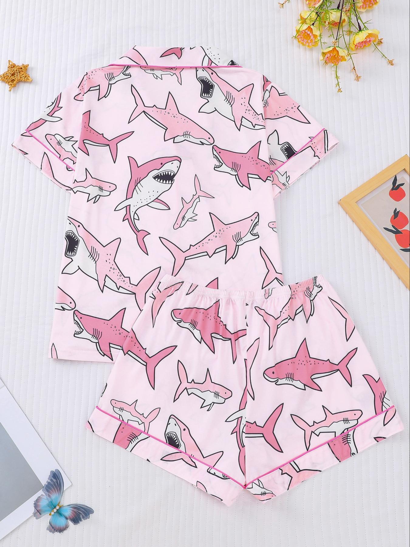 Women's All Over Animal Print Crop Shirt & Elastic Waist Shorts Pyjama Two-piece Set, Casual Comfy Short Sleeve Top & Shorts Pj Set, Ladies Sleepwear for All Seasons