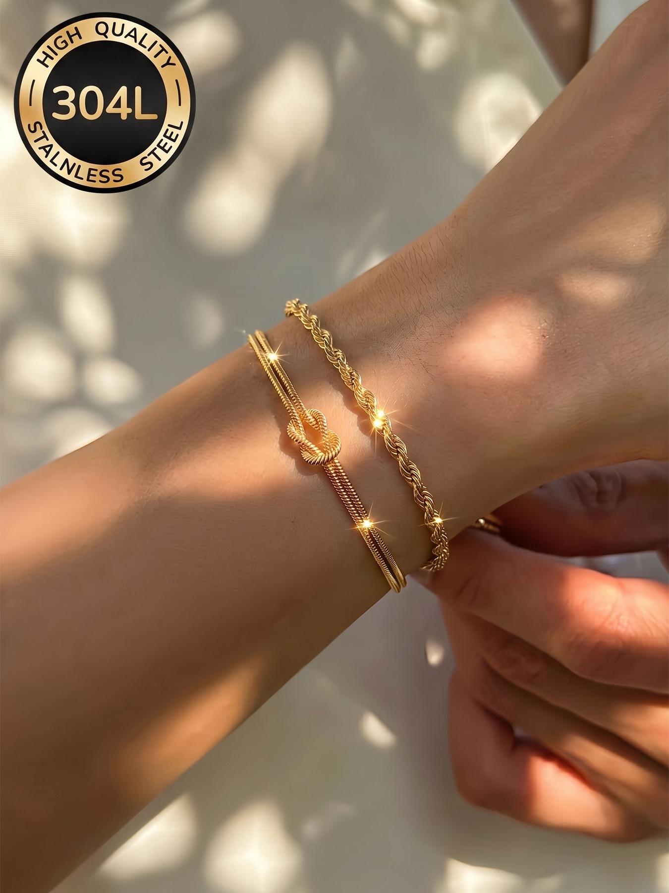 Simple and exquisite daily bracelet,with a compact design embellishing the scenery between the wrists.Lightweight and skin friendly,comfortable to wear,no choice of outfit or skin tone,whether worn alone or layered,it can easily show its unique charm
