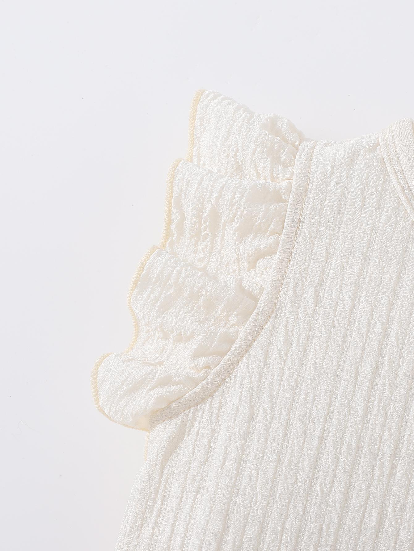 Summer set for little girls, 3-piece single set, girls' flutter sleeve ruffle top + skirt/shorts three-piece set, textured and breathable fabric, skin-friendly and non-sweaty, round neck design fits the neck, skirt hem/pants hem slightly flared cut