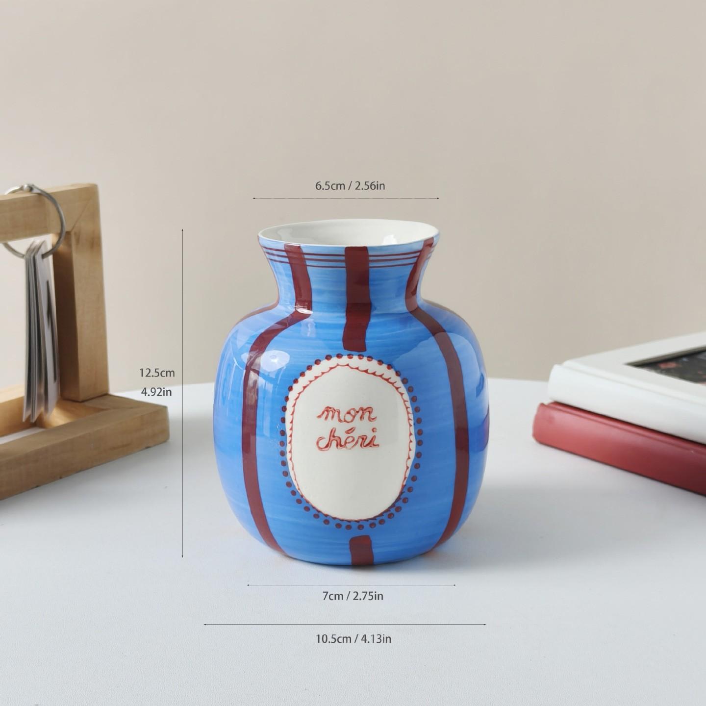 Hand-Painted Irregular Ceramic Vase, Heart Pattern, Home Decor Ornament, Small Flower Vase for Living Room, Unique Gift Idea