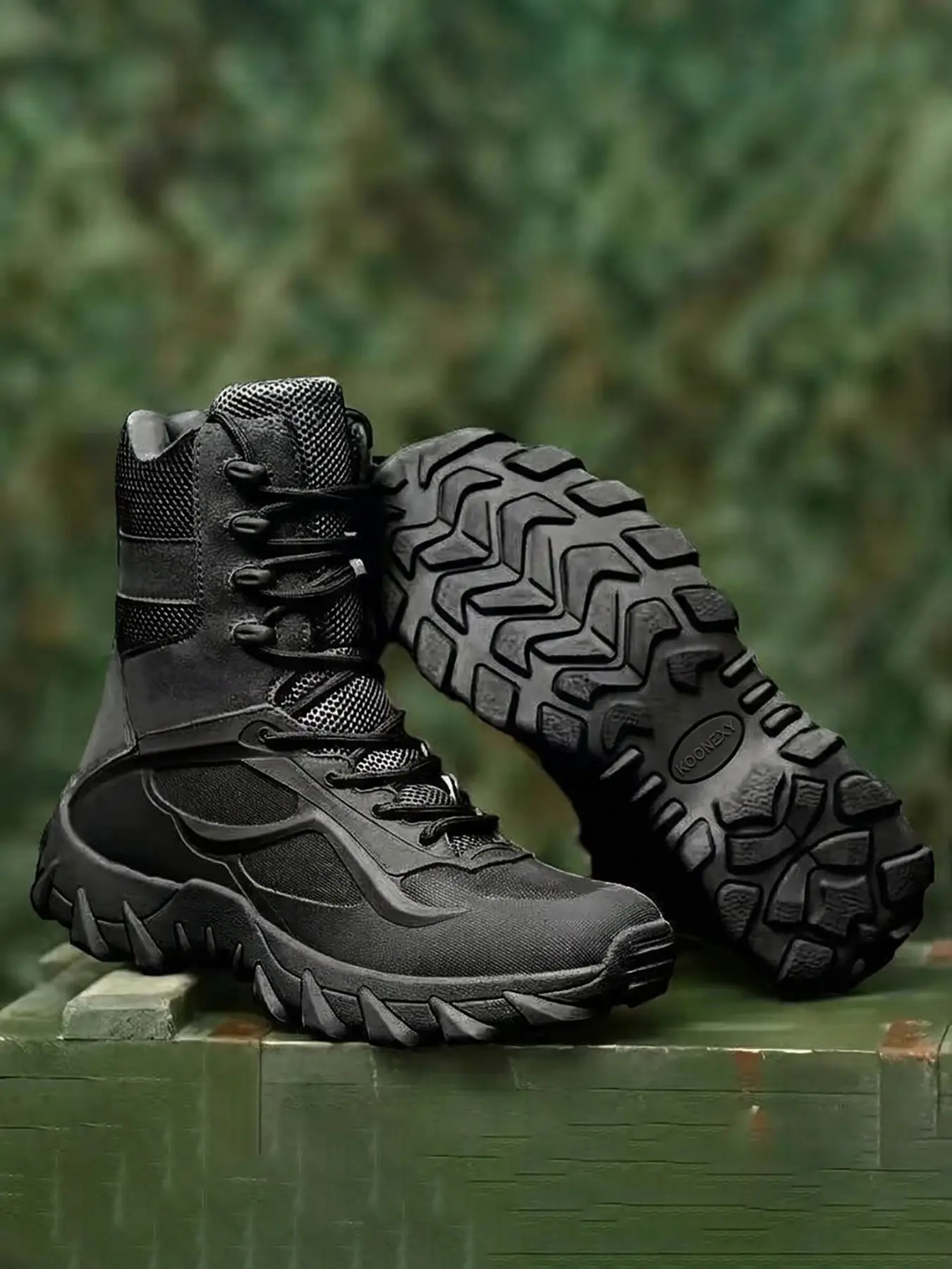 We are purchasing men's outdoor boots, durable military tactical desert boots, and comfortable high-top fashionable boots for camping and training, Outdoor Hiking Shoes