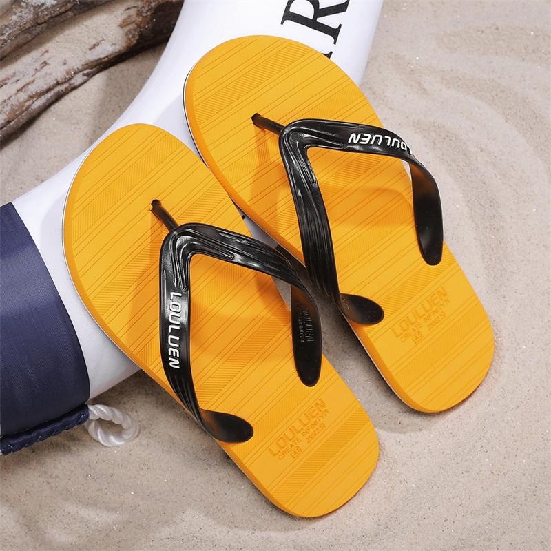 Men's Flip-Flops with Unique Texture, Comfortable Beach Sandals, Soft Non-Slip House Slippers, Lightweight for Home, Bathroom, Beach