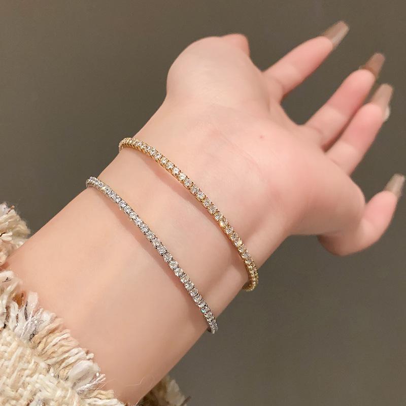 Simple Zircon Geometric Open Bracelet, a Fashionable and Sophisticated Luxury Bracelet with a Personalized, Exquisite, and Unique Design, Ideal as a Gift for Women