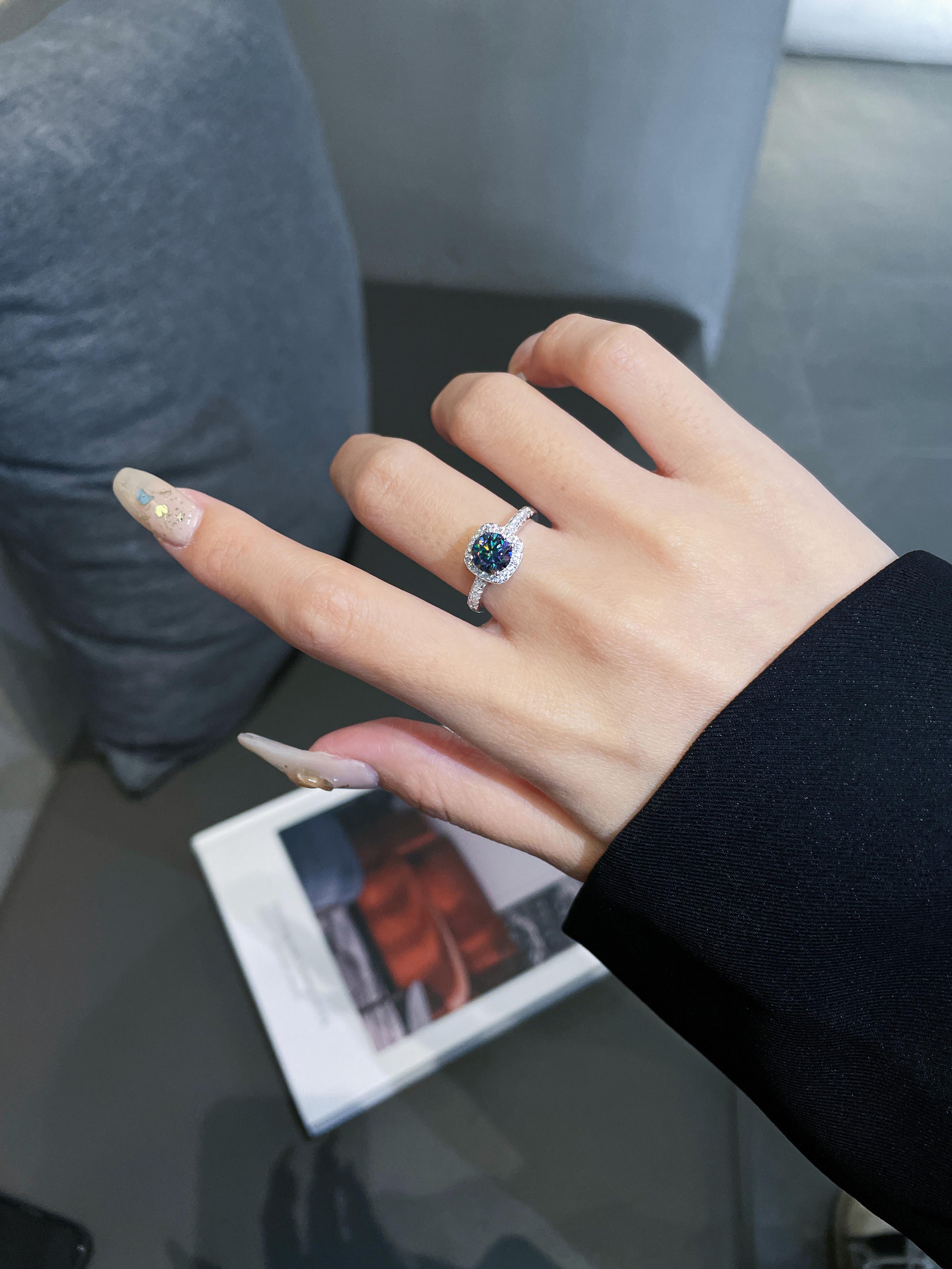 【#74 Peacock Blue】Square Halo 0.5-2ct Peacock Blue Color VVS1 Clarity Coloured Synthetic Moissanite Engagement Rings in 925 Sterling Silver Ideal Gift for Women SpringStatements 【#74 Peacock Blue】Square Halo 0.5-2ct Peacock Blue Color VVS1 Clarity Coloured Synthetic Moissanite Engagement Rings in 925 Sterling Silver Ideal Gift for Women SpringStatements