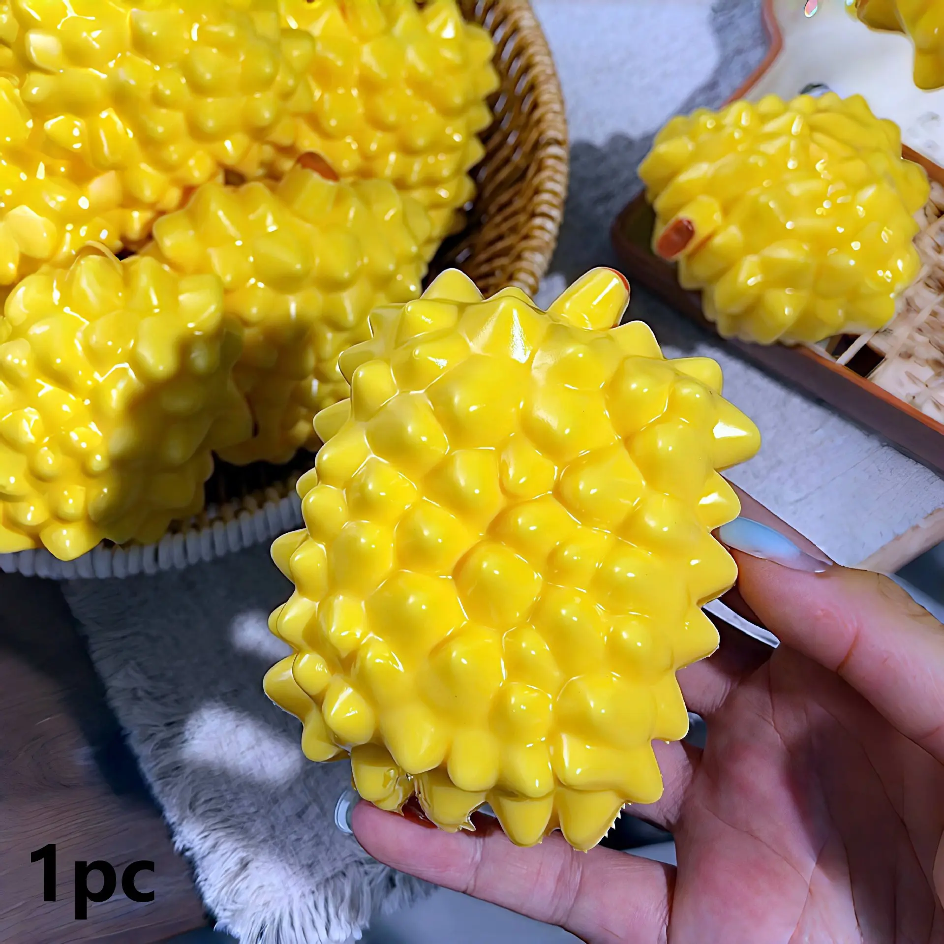 Crunchy Durian Squishy Stress Ball, Asmr Fruit Fidget Toy, Realistic Durian Sensory Toy, Soft Tpr Material, Perfect for Desk, Travel, Gifts