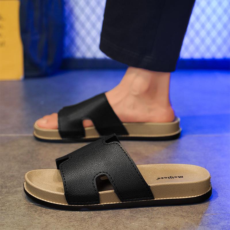 These Stylish Open-toe Slippers Are Perfect for Both Home and Outdoor Use. a New Spring/summer 2026 Men's Style, Plus-size, Lightweight, Non-slip, and Comfortable Sandals Ideal for Everyday Outings and Beach Activities.