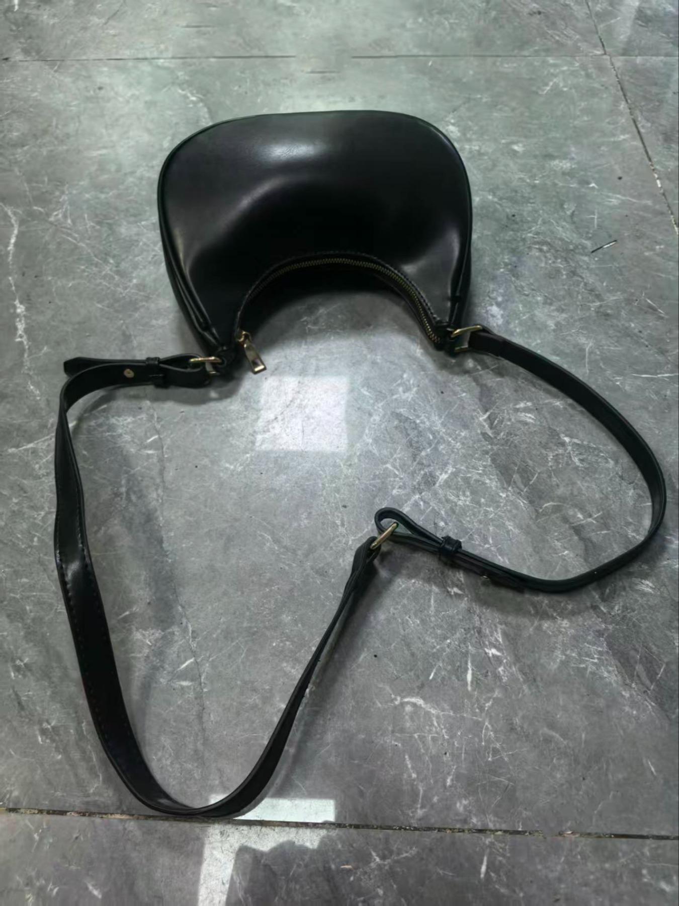 Women's Simple Style Plain Color Moon Shaped Shoulder Bag, Casual Trendy Novelty Pu Leather Handheld Bag, Fashionable Hobo Bag for Daily Use, Crescent Bag