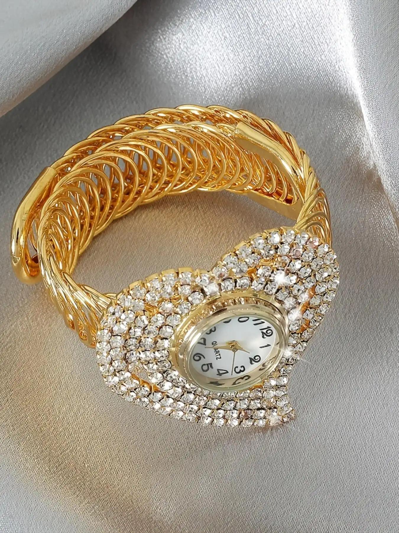 Ladies' elegant and fashionable diamond decorated heart-shaped quartz watch, exquisite and fashionable watch