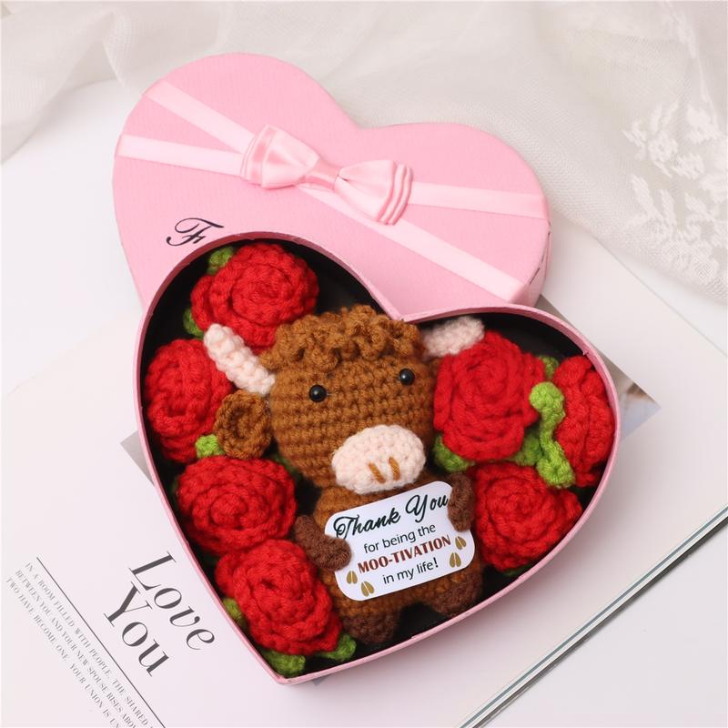 Valentine's Day Gift Handmade Rose Bouquet Box, Heartfelt Wishes Highland Cow Design, Perfect for Wife Girlfriend Birthday Present, Crochet Bouquet Gift