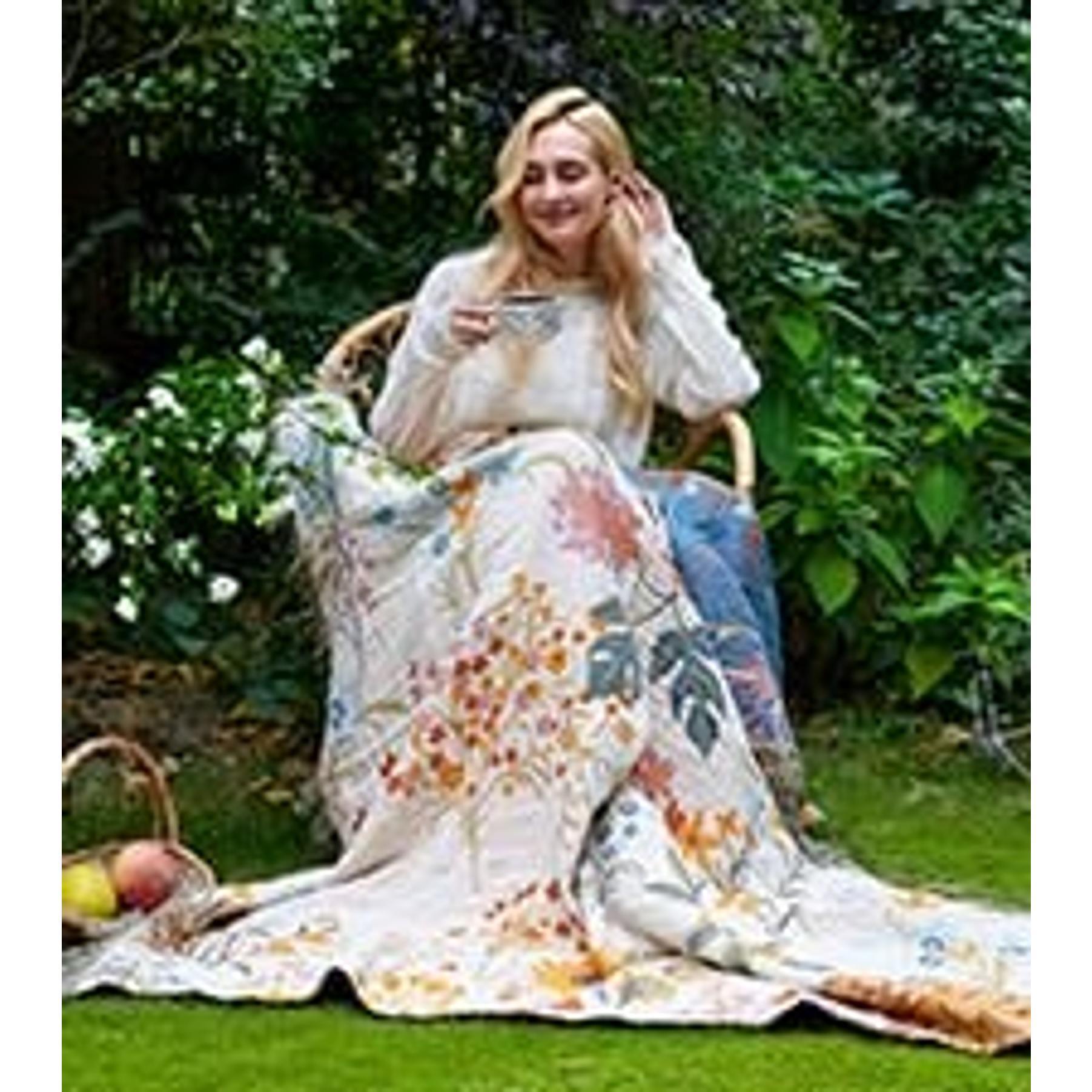Reversible Jacquard Print Rectangular Boho Cotton Throw Blanket, 60"x80" 100% Cotton Lightweight Breathable Gauze, All-Season Couch Bed Chair Decor, Floral Butterfly Design Reversible Jacquard Print Rectangular Boho Cotton Throw Blanket, 60"x80" 100% Cotton Lightweight Breathable Gauze, All-Season Couch Bed Chair Decor, Floral Butterfly Design