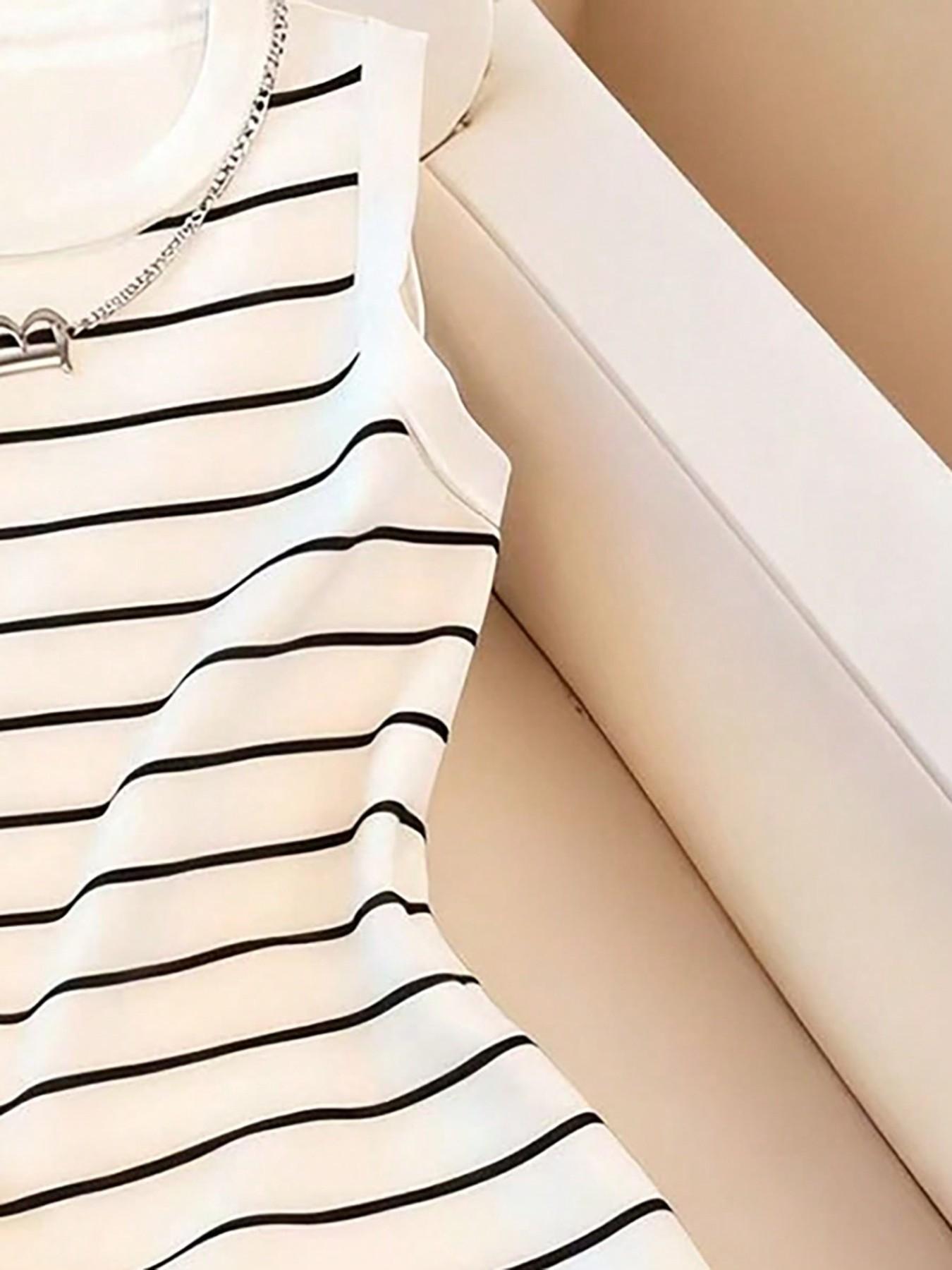 Women's Sleeveless Fitted Bodycon Round Neck Dress with Striped Print, Spring/Summer, Elegance