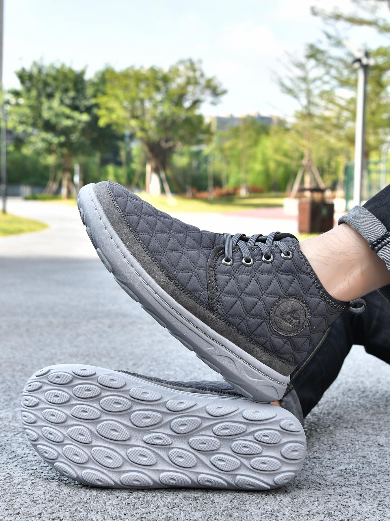 Men's Solid Color Quilted High-Top Casual Shoes, Lightweight Non-Slip Outdoor Commuter Shoes, Soft Sole Sports Sneakers