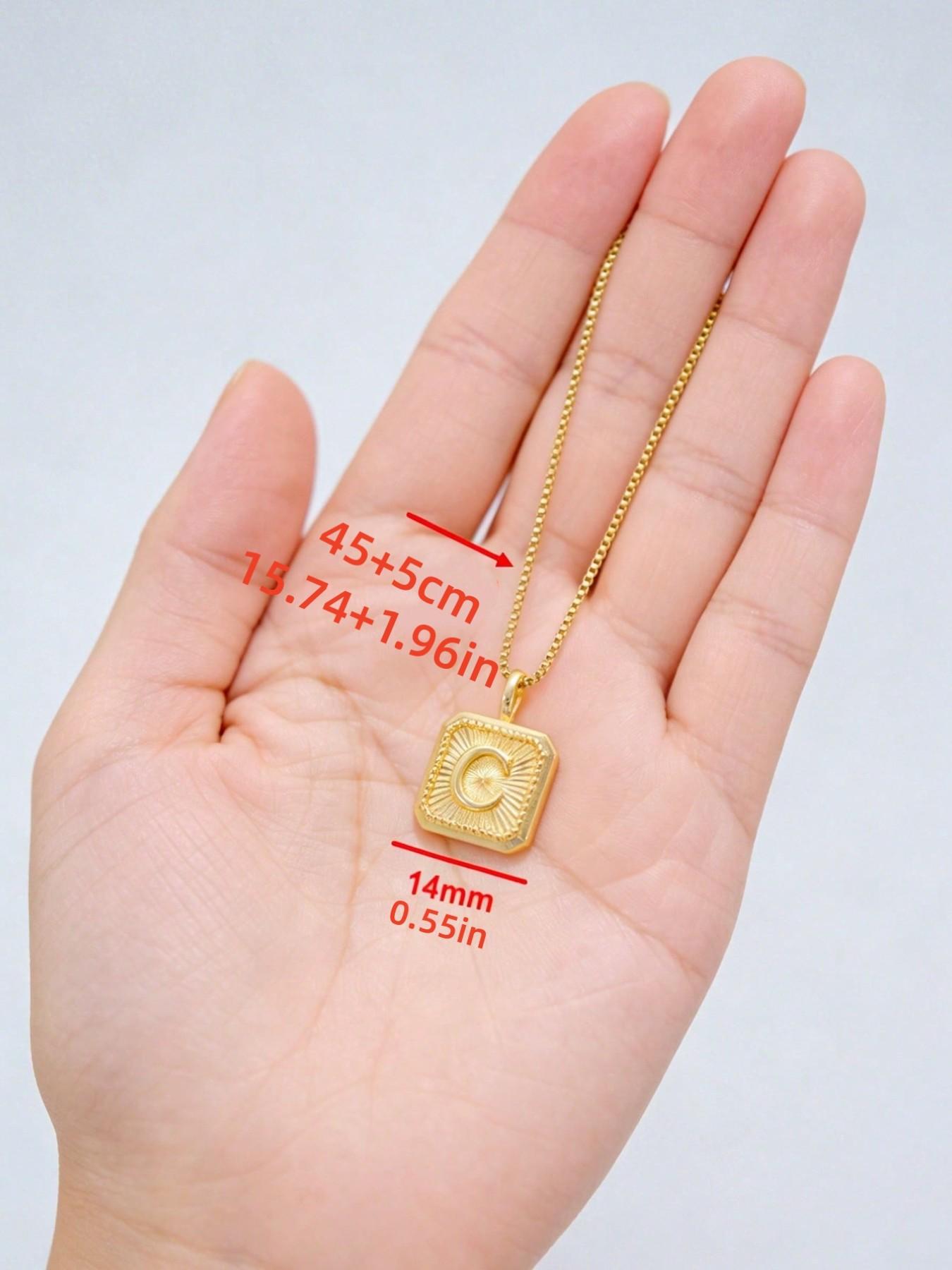 Elegant Women's 3D Letter Pendant Necklace, Personalized Name Jewelry, Stainless Steel Box Chain, Daily Wear Fashion Accessory