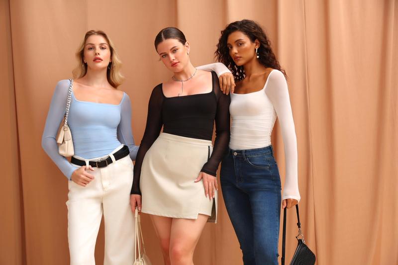 Women's Square Neck Mesh Long Sleeve Bodysuit Shirts Ruched Body Suit Sexy Sheer Tops Date Night Outfit Slim-Fitting Soft Stretchy Spandex Casual Chic