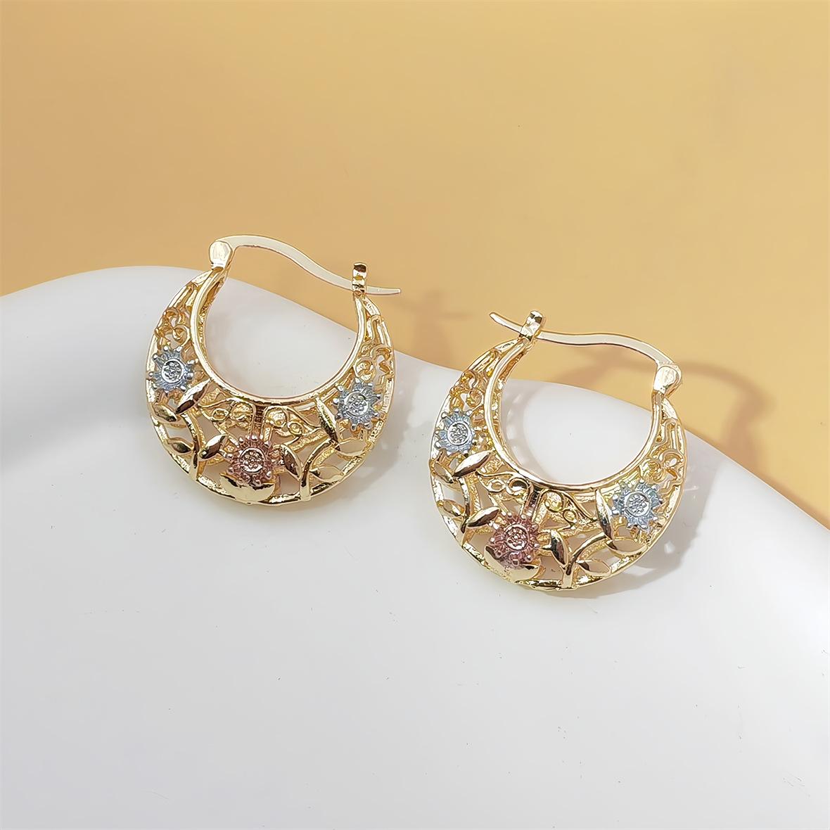 European‑Style Virgin Mary Enamel Hoop Earrings, Gold‑Plated Hollow Ear Rings With Colorful Red‑Green Rose Patterns, Fashion Retro Ear Jewelry For Daily Matching And Party Occasion Styling