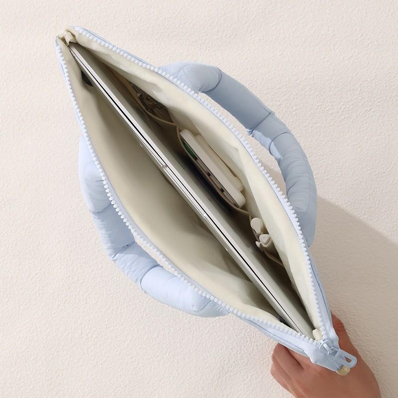 Handheld Laptop Bag for Business Travel, 13 Inch Notebook Computer Case, Portable Storage Organizer, Ideal for On-The-Go Use, Quilted Laptop Bag