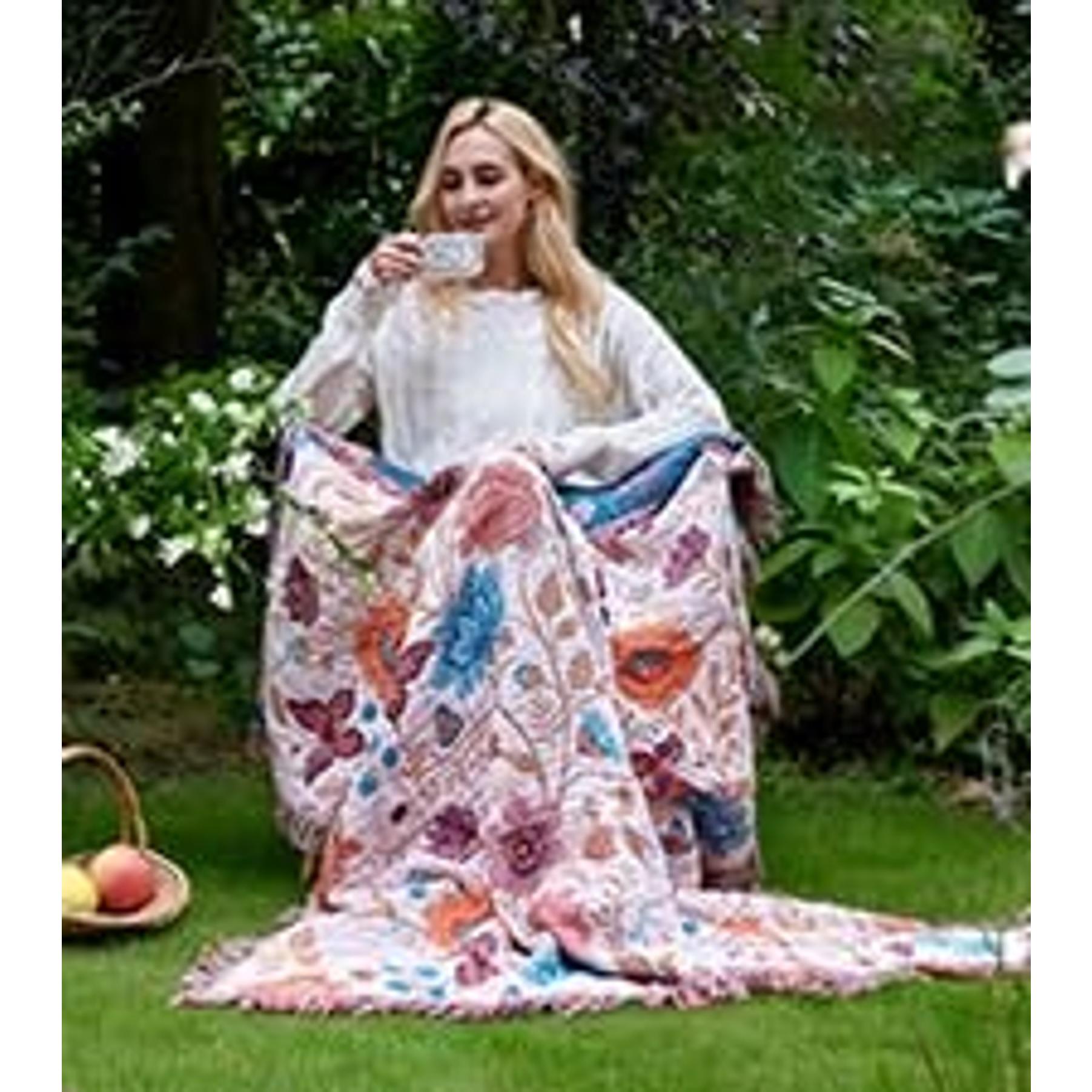 Reversible Jacquard Print Rectangular Boho Cotton Throw Blanket, 60"x80" 100% Cotton Lightweight Breathable Gauze, All-Season Couch Bed Chair Decor, Floral Butterfly Design Reversible Jacquard Print Rectangular Boho Cotton Throw Blanket, 60"x80" 100% Cotton Lightweight Breathable Gauze, All-Season Couch Bed Chair Decor, Floral Butterfly Design
