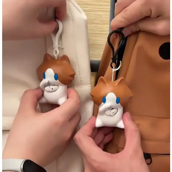 1-Piece Pull-String Cat Keychain with Moving Mouth and Paws—Cute Plush Toy Keychain, the Perfect Christmas Gift, Pull-String and Wobbling Backpack Keychain, Gift for Boys and Girls