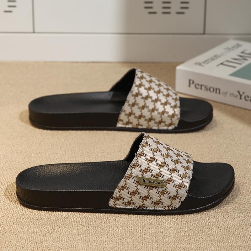 2026 Summer New Classic One-Strap Slippers for Couples, High-End Home and Outdoor Slippers, European and American Men's Style