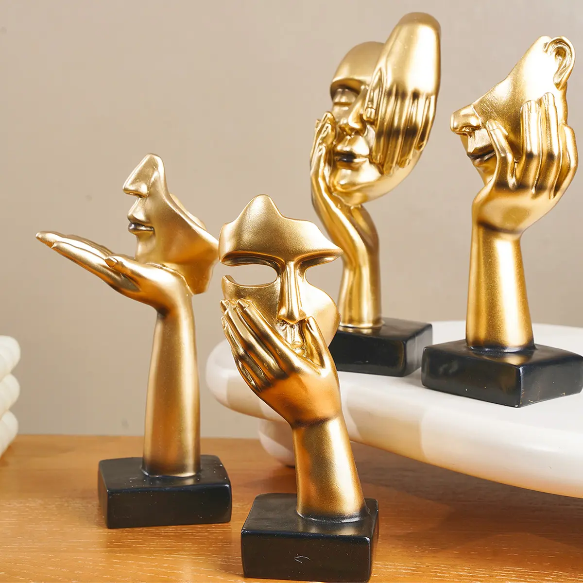 1PC, resin abstract golden Thinker figure sculpture, Nordic-style modern home decoration, resin handicraft, Resin Figurine Statue, Resin Sculptures, Home Decor Accessory, suitable for indoor table decoration and entrance hall decoration.