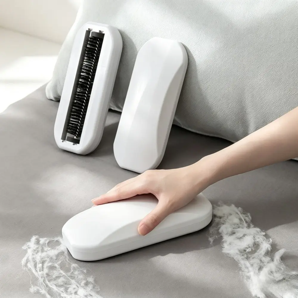 Multifunctional Fabric Cleaning Brush, Portable Lint Remover Brush, Hand‑Held Dust Pet Hair Removal Brush for Bed Sofa Couch Carpet Tabletop