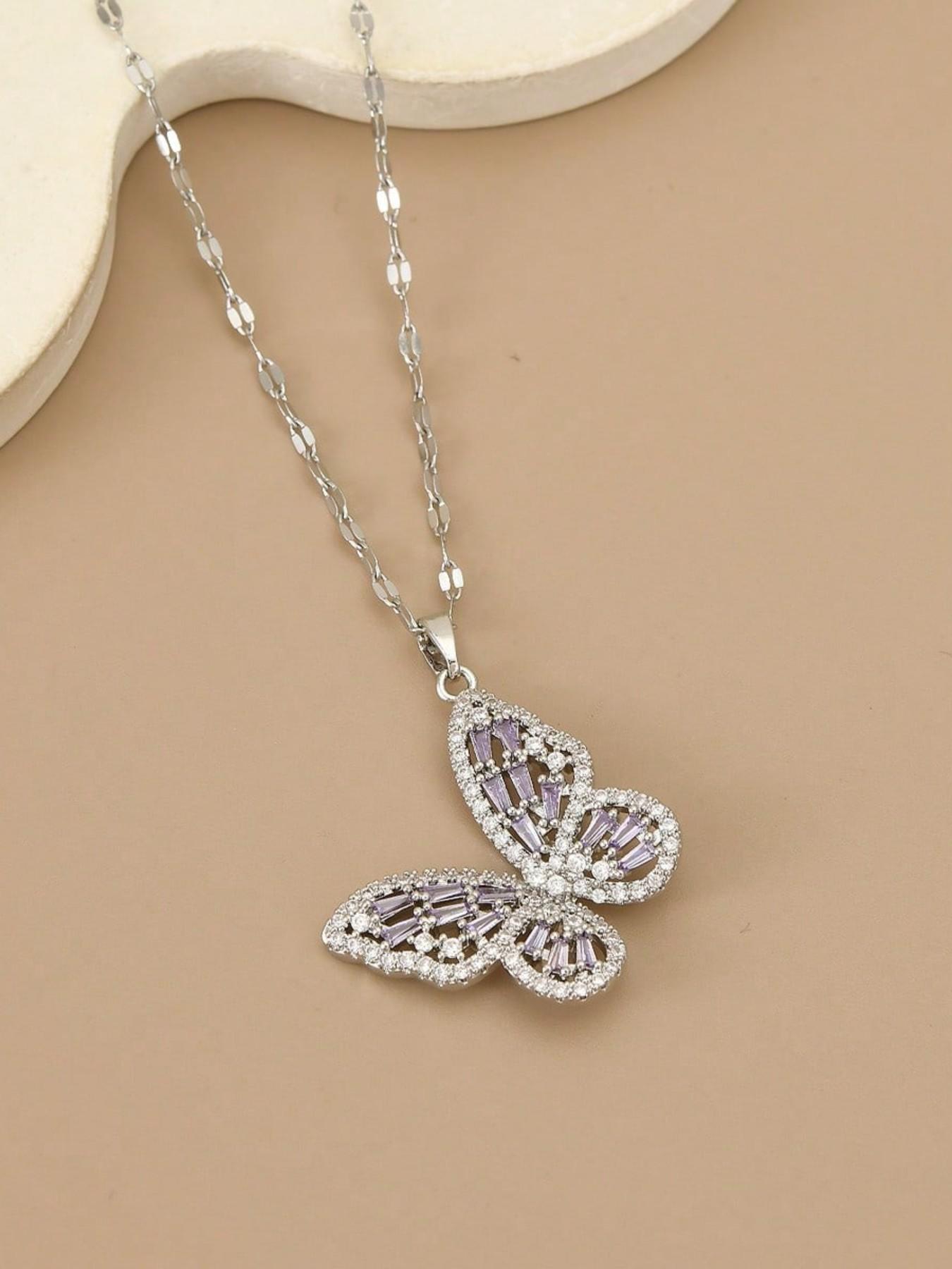 1pcs Golden Butterfly Necklace for Women, Dainty CZ Baguette Cut Butterfly Pendant Necklace, Sparkling Cubic Zirconia Butterfly Choker, Trendy Jewelry Gift for Mother's Day, Birthday, Anniversary
