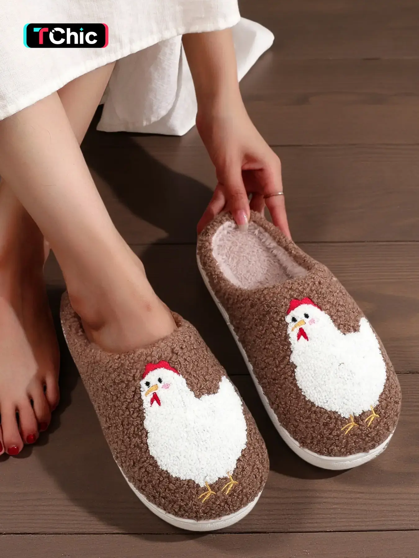 Soft Plush Hen Slippers, Cute Chicken Embroidered Indoor Outdoor Shoes, Warm Non-Slip Fall Winter Gift for Farm Parents, Fuzzy House Slippers