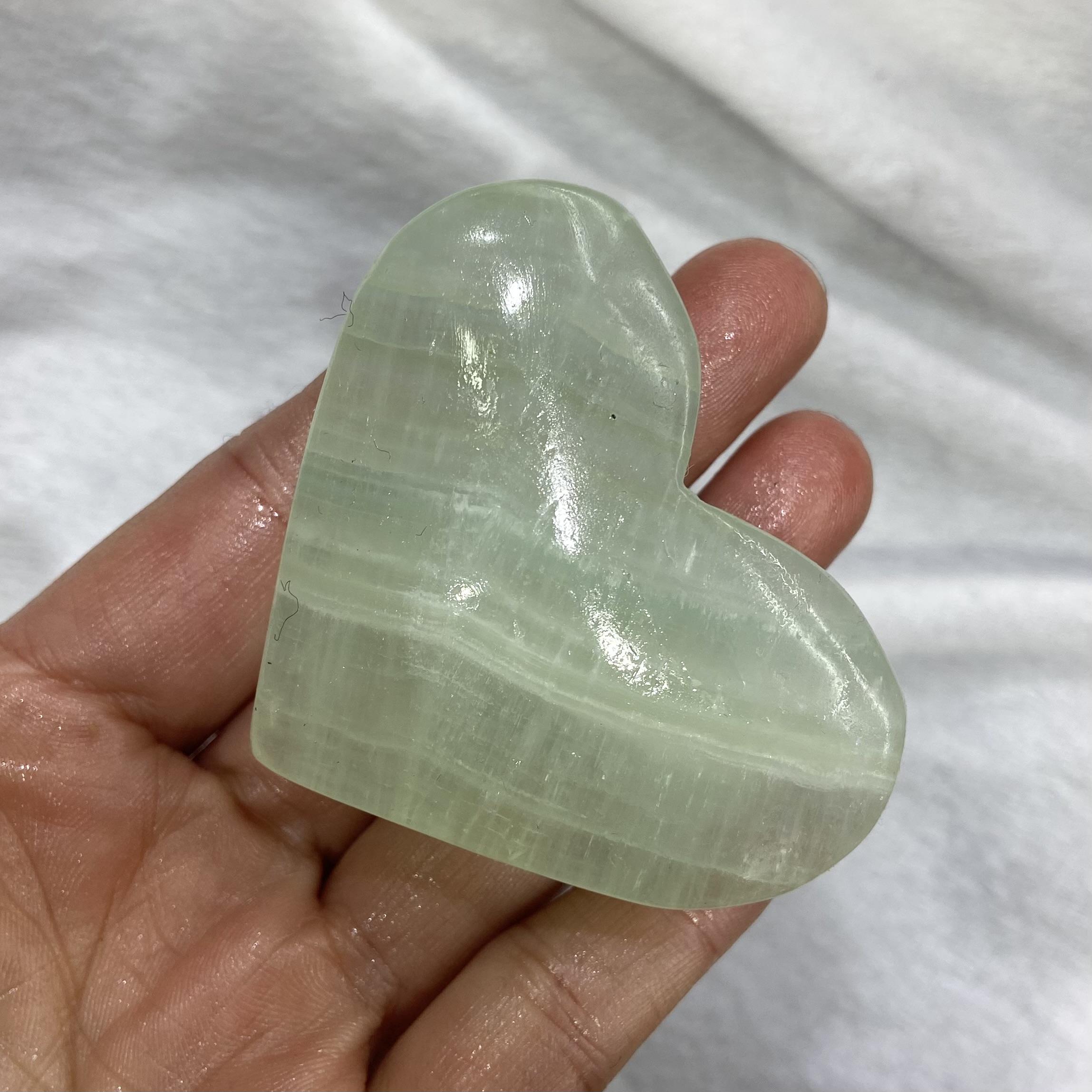 1 count Natural Green Onyx Calcite Heart Stone And Crystal mineral Healing Crystal 57-63mm