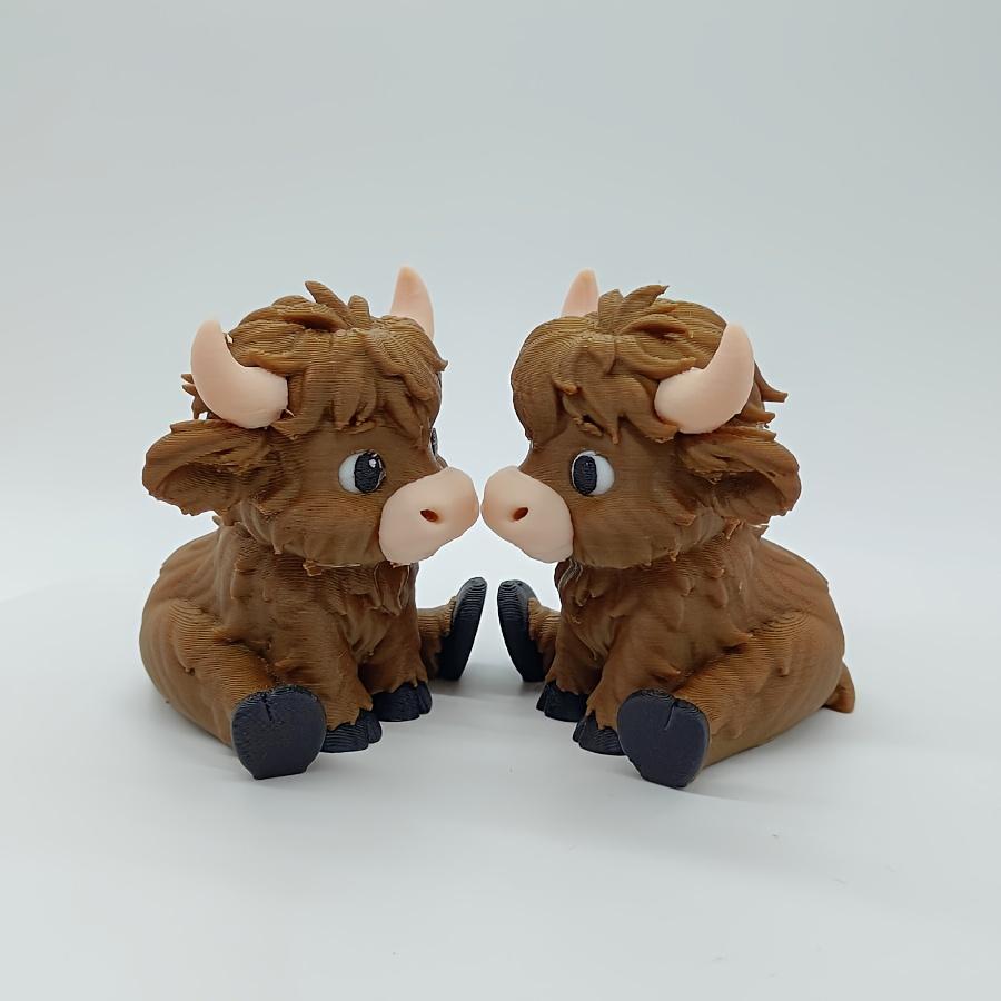 3D Printed Creative Scottish Highland Cow Figurine, High-End Unique Car Decoration, Small Collectible Ornament, 1 Piece